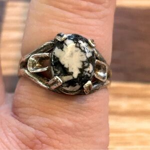 Lovely Little Flower Rock Ring.  Very unique & beautiful style